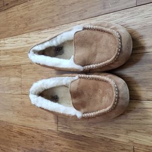 Ugg slippers